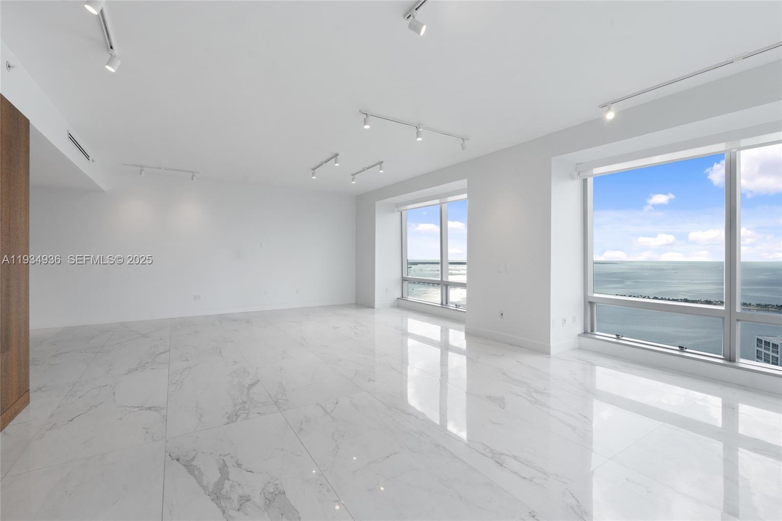 1425 Brickell Avenue, Unit 47B Miami, FL 33131 - Photo 4 of 31