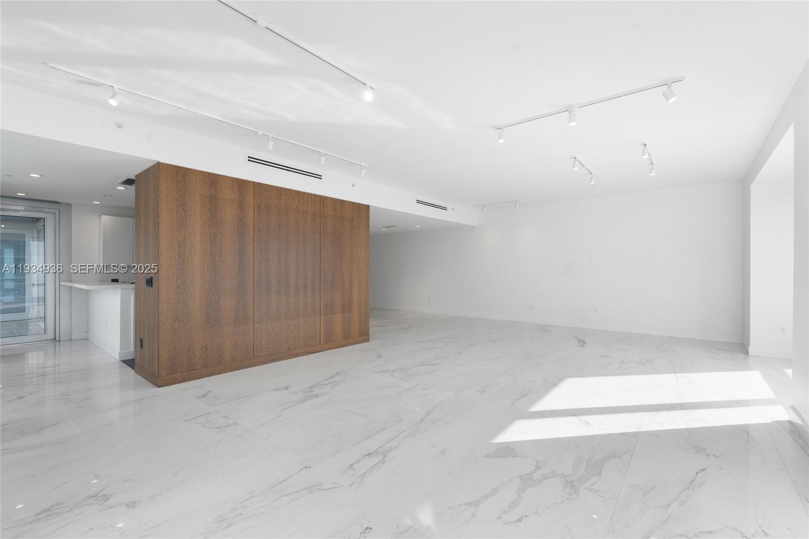 1425 Brickell Avenue, Unit 47B Miami, FL 33131 - Photo 8 of 31