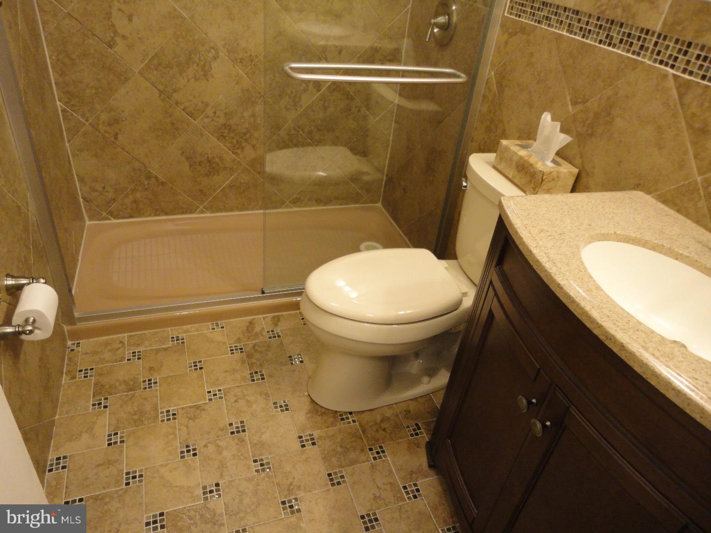 900 Jamestown Road Hightstown, NJ 08520 - Photo 17 of 25 Bathroom
