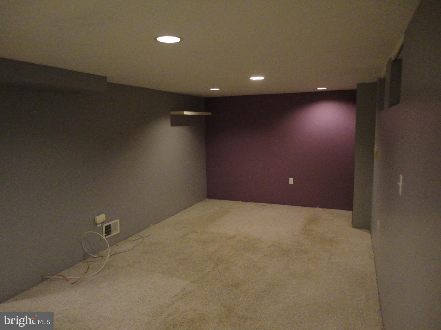 900 Jamestown Road Hightstown, NJ 08520 - Photo 19 of 25 Family Room