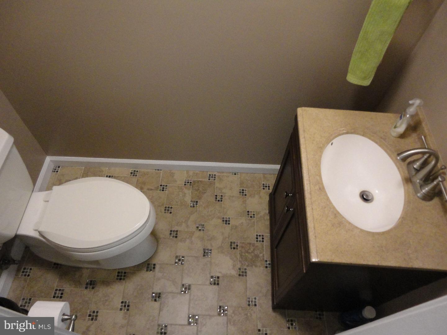900 Jamestown Road Hightstown, NJ 08520 - Photo 20 of 25 Half Bath