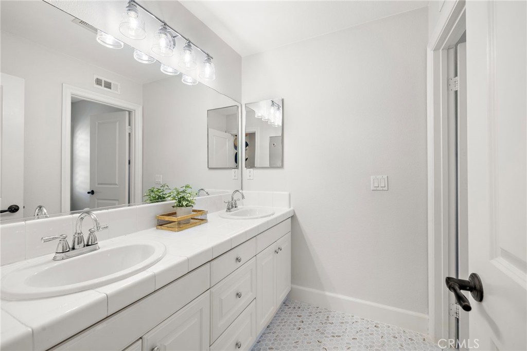 21 Snow Bush Street Ladera Ranch, CA 92694 - Photo 34 of 73