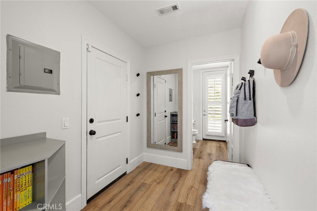21 Snow Bush Street Ladera Ranch, CA 92694 - Photo 37 of 73 Mudroom