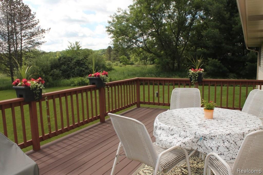 9330 Hartland Road Fenton, MI 48430 - Photo 20 of 43 IMG_5050.JPG