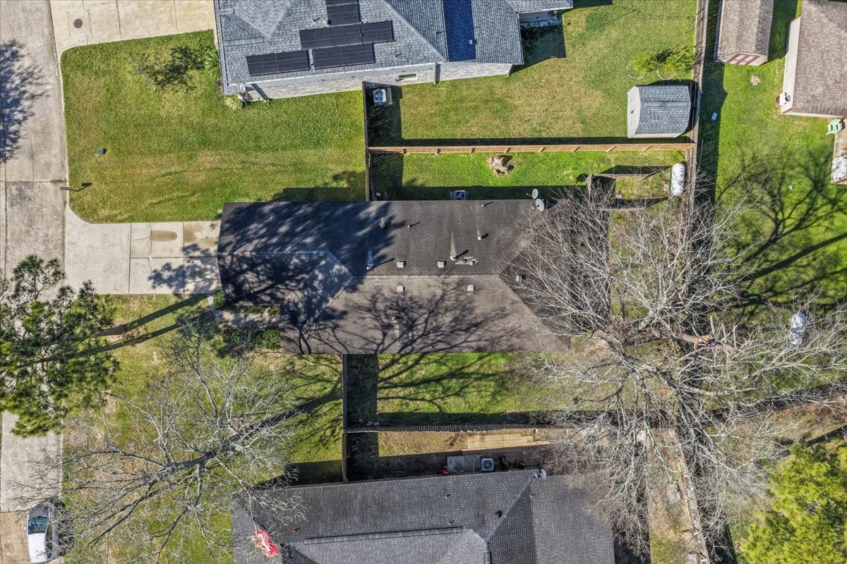 726 Flying Bridge Way Crosby, TX 77532 - Photo 30 of 32 front view of a house with a yard