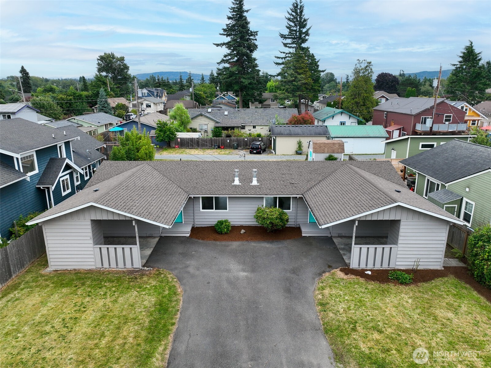2720 Patton Street Bellingham, WA 98225 - Photo 2 of 35