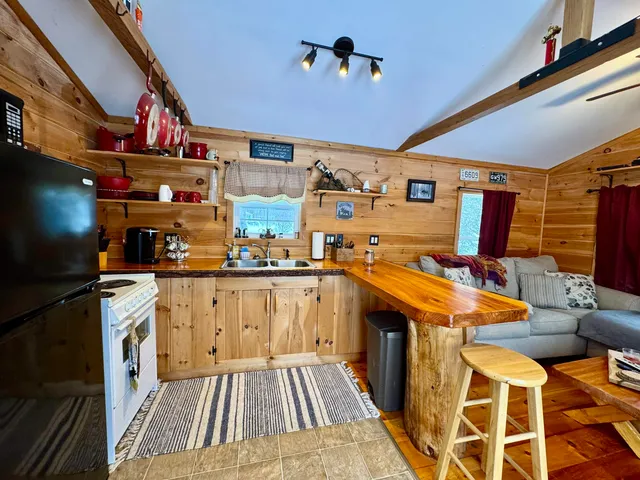 $60,000 | 13 Darwin Drive, Stewartstown, NH 03597