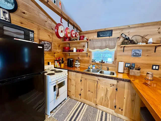 $60,000 | 13 Darwin Drive, Stewartstown, NH 03597