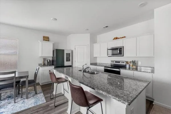 $2,500 | 458 Pender Woods Drive, Summerville, SC 29486