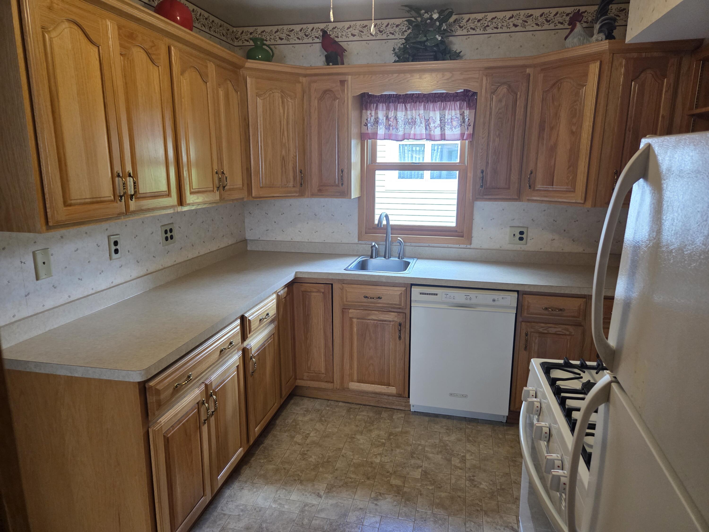 1122 Racine Street Delavan, WI 53115 - Photo 17 of 34 1000018217