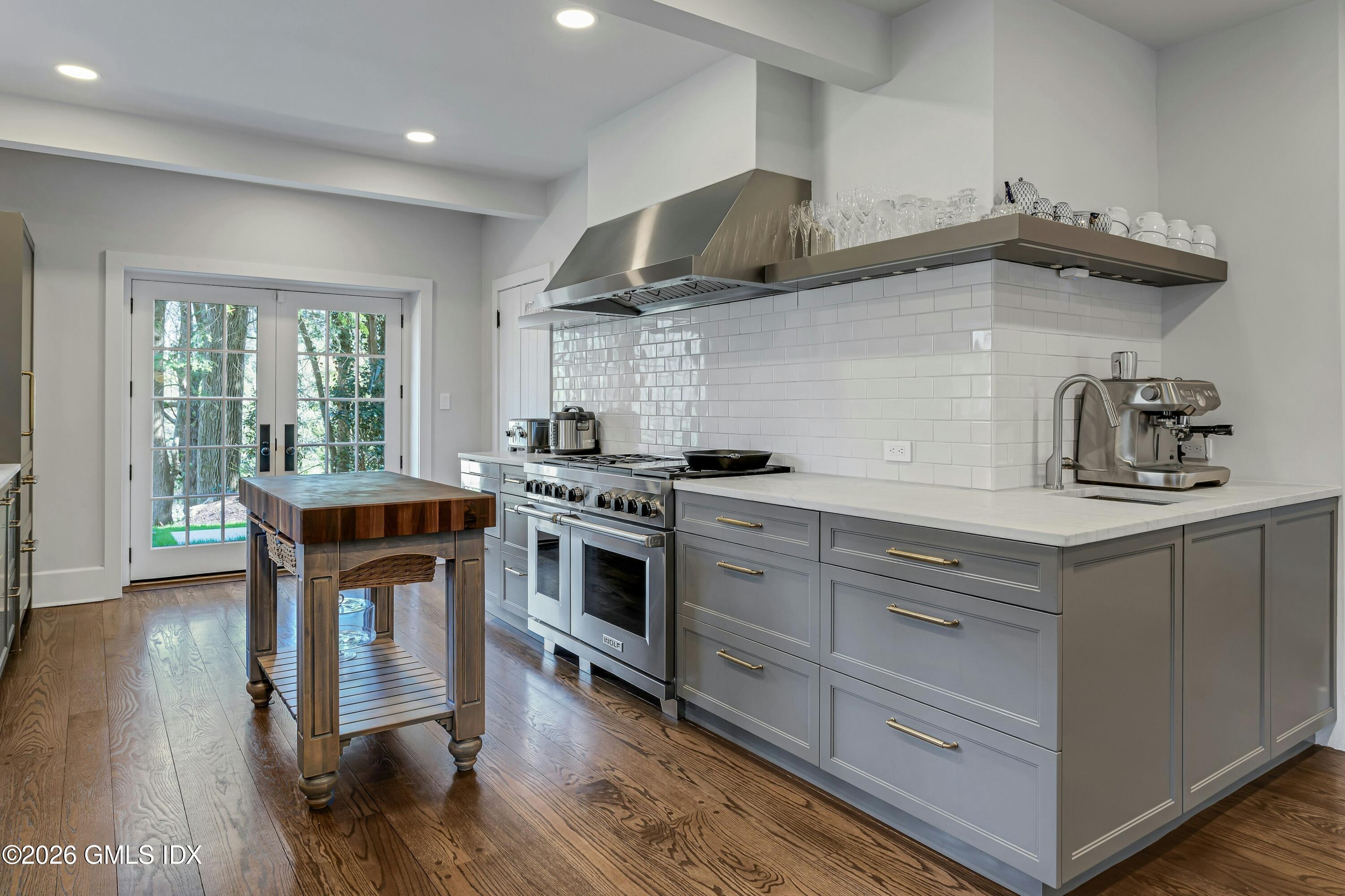 11 Alden Road Greenwich, CT 06831 - Photo 15 of 36 015-484375-_X0A2087_14574885