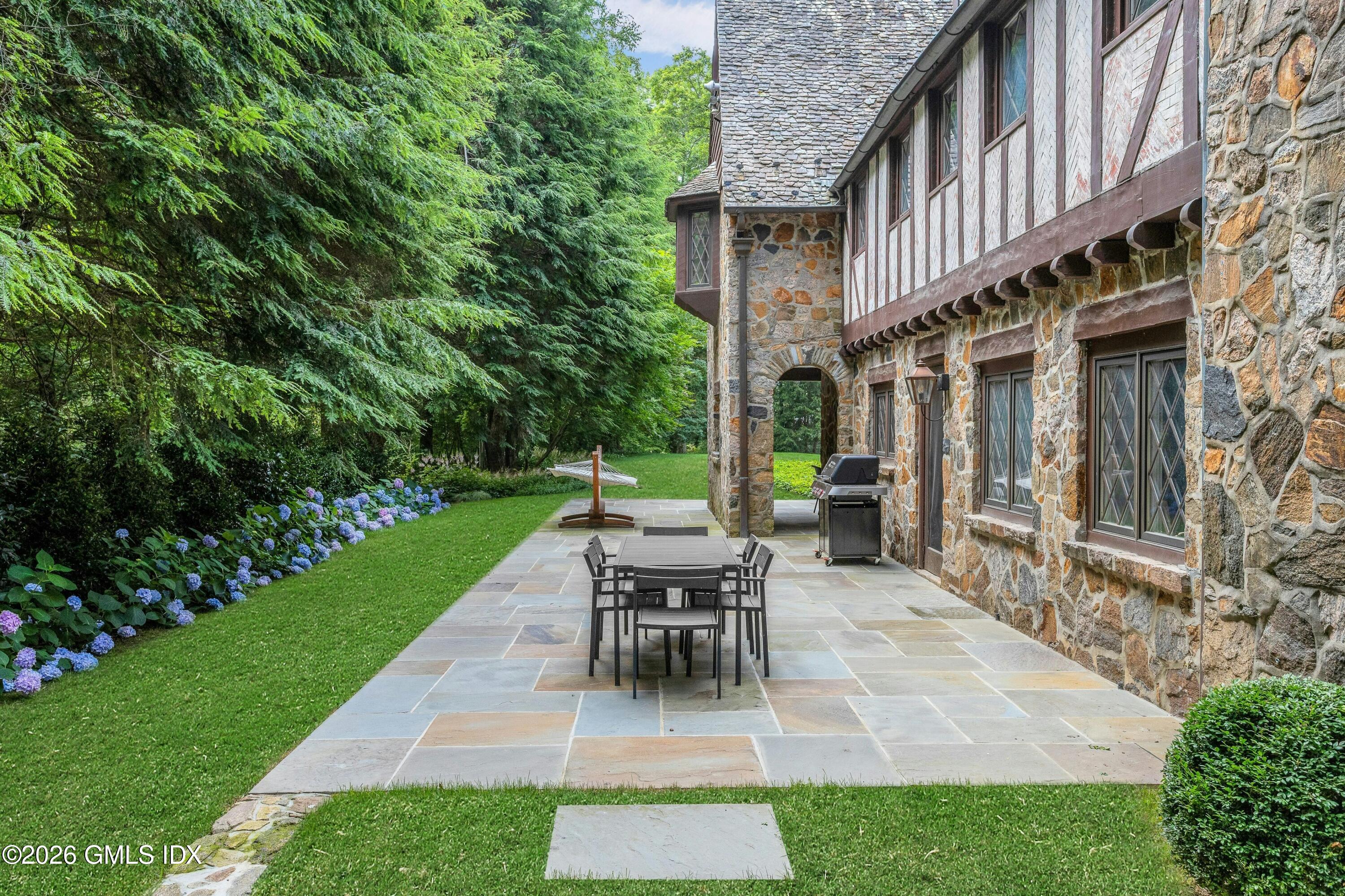 11 Alden Road Greenwich, CT 06831 - Photo 31 of 36 031-484375-_X0A4817_14217445