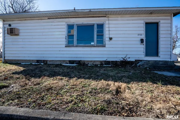 $25,000 | 1500 West Adams Street, Herrin, IL 62948