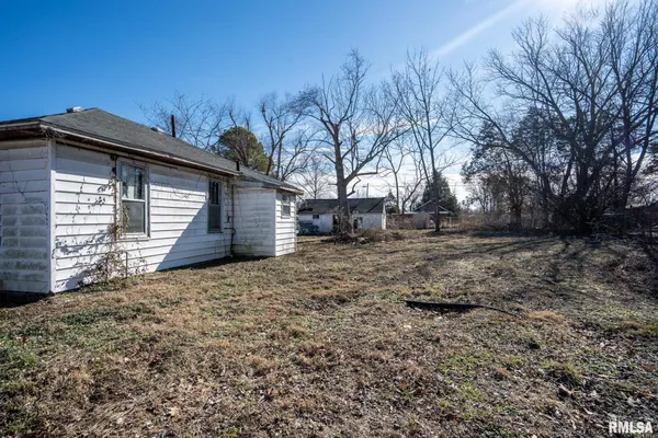 $25,000 | 1500 West Adams Street, Herrin, IL 62948