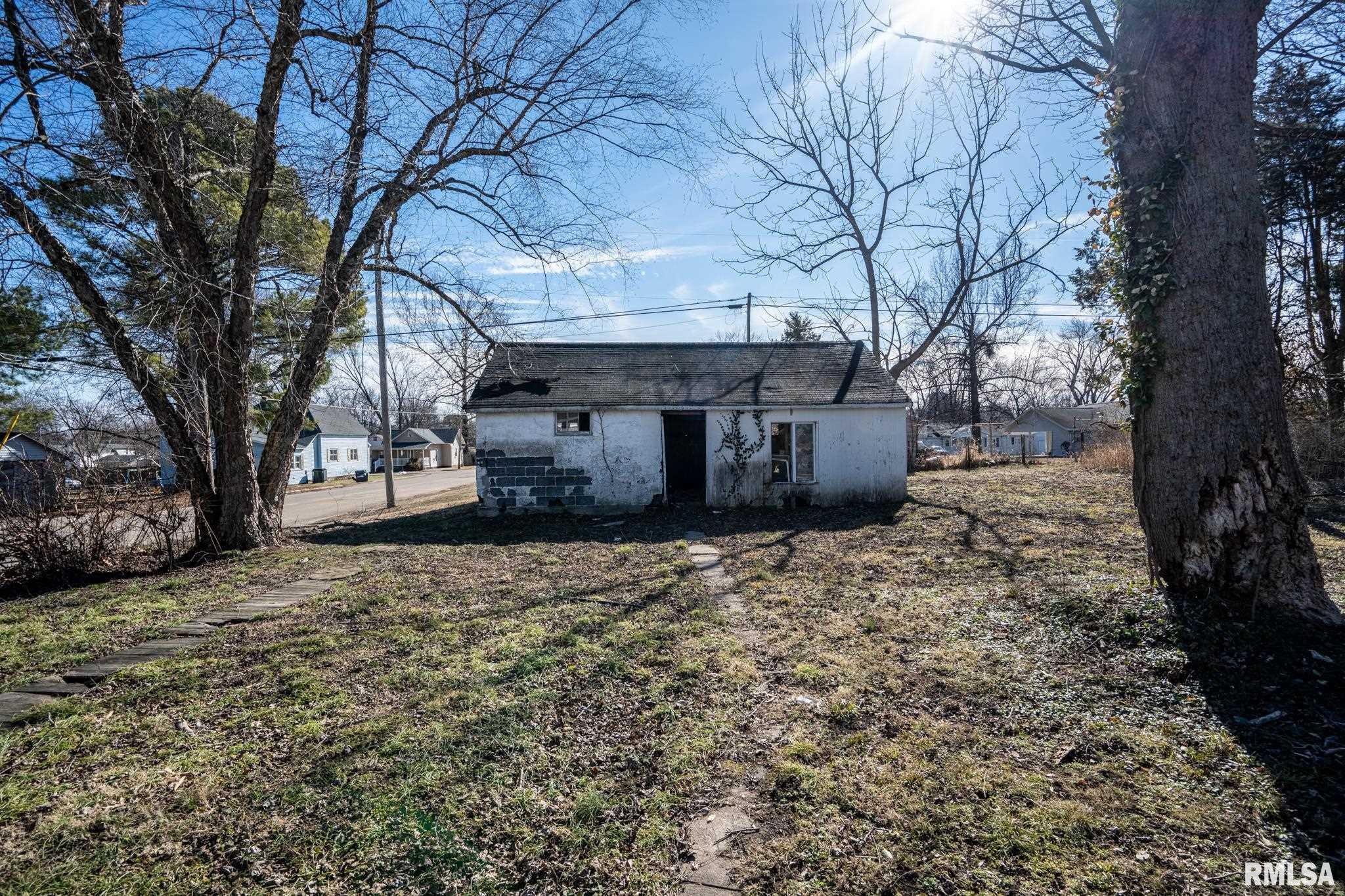 1500 West Adams Street Herrin, IL 62948 - Photo 7 of 9