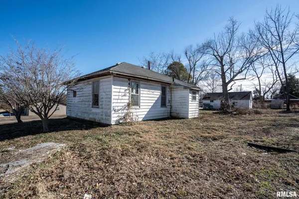 $25,000 | 1500 West Adams Street, Herrin, IL 62948
