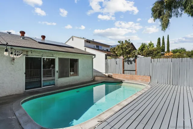 $988,800 | 13779 Paseo Cardiel, San Diego, CA 92129