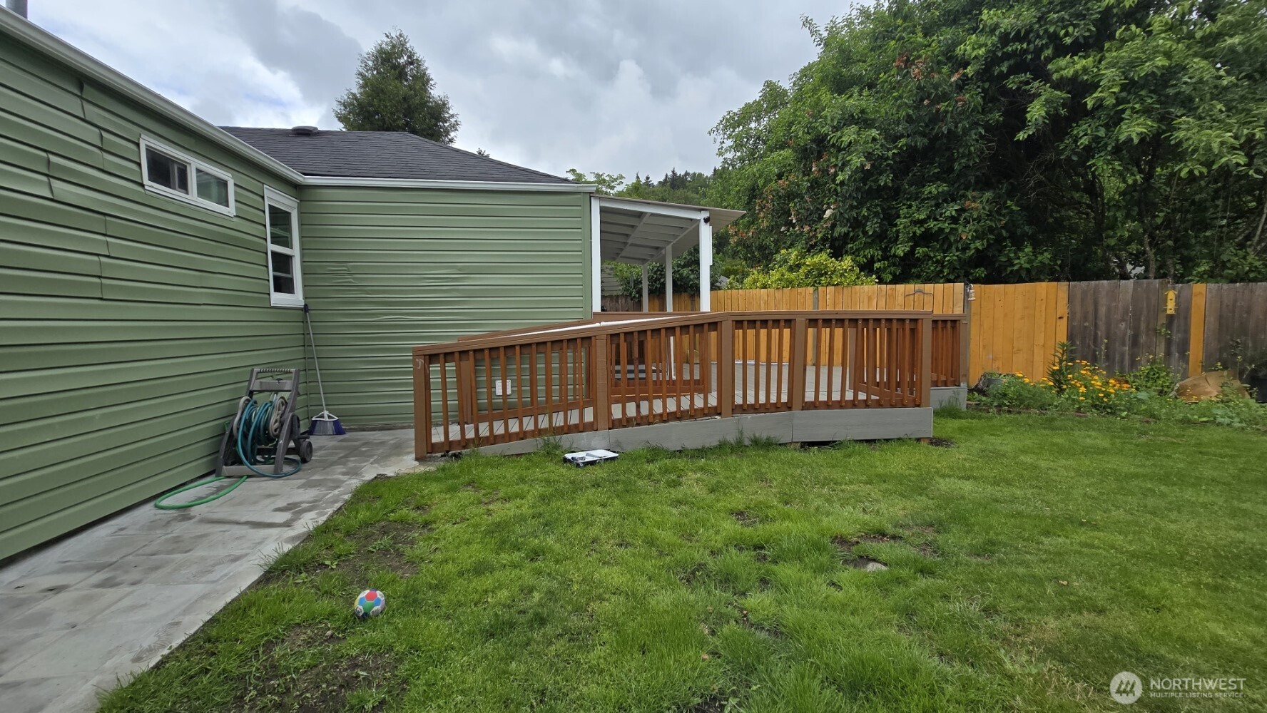 3330 Southeast 6th Street Renton, WA 98058 - Photo 2 of 12
