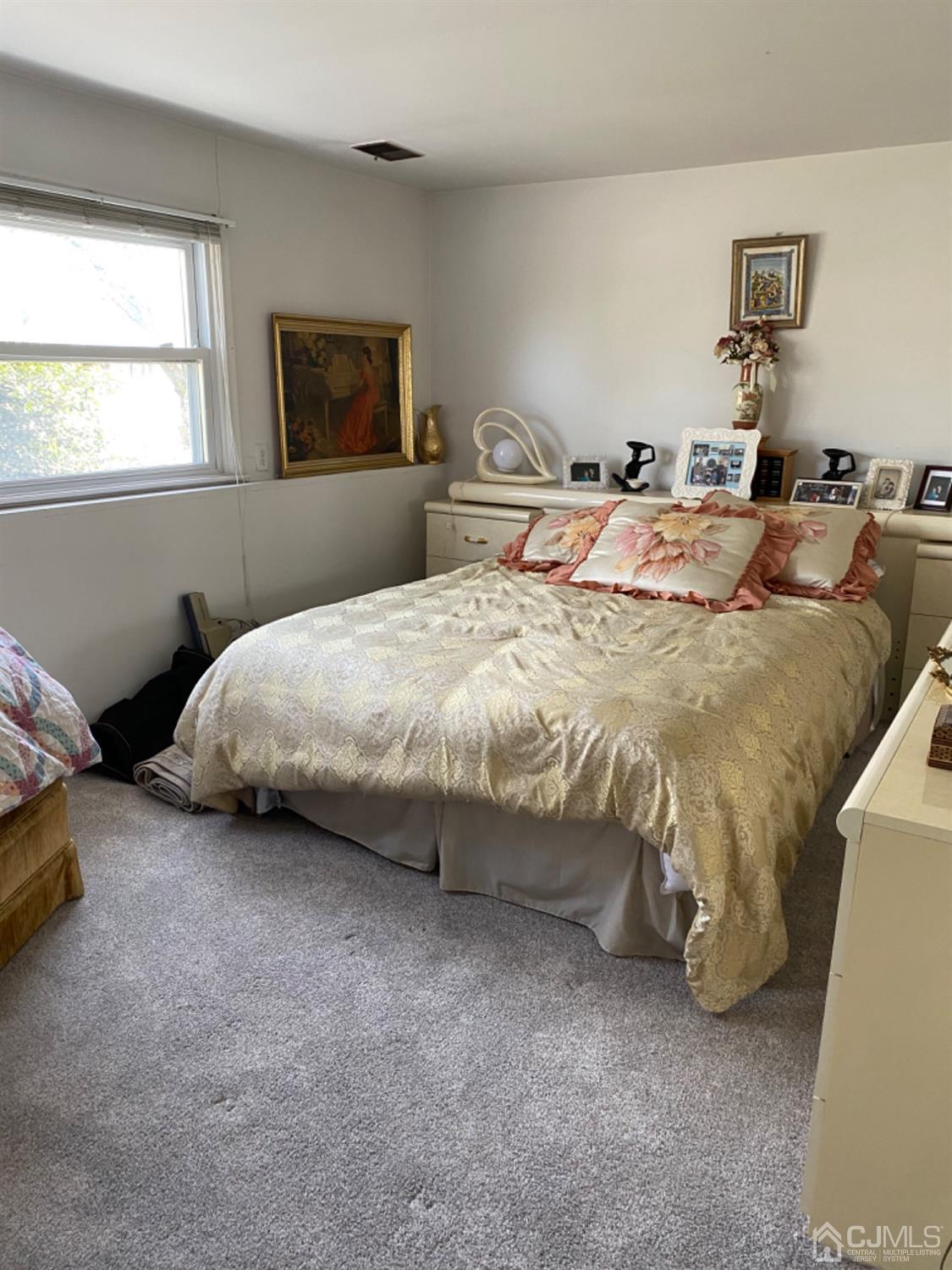 49 Wellington Road East Brunswick, NJ 08816 - Photo 10 of 17 Gallery Image 10