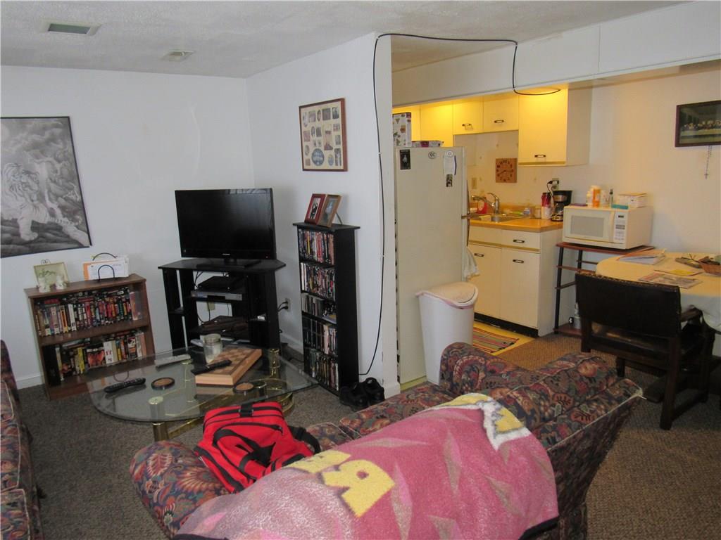 1426 Evergreen Road Pittsburgh, PA 15209 - Photo 8 of 25 Gallery Image 8