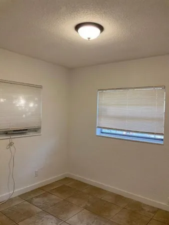$1,495 | 513 Southwest 2nd Court, Unit 3, Pompano Beach, FL 33060