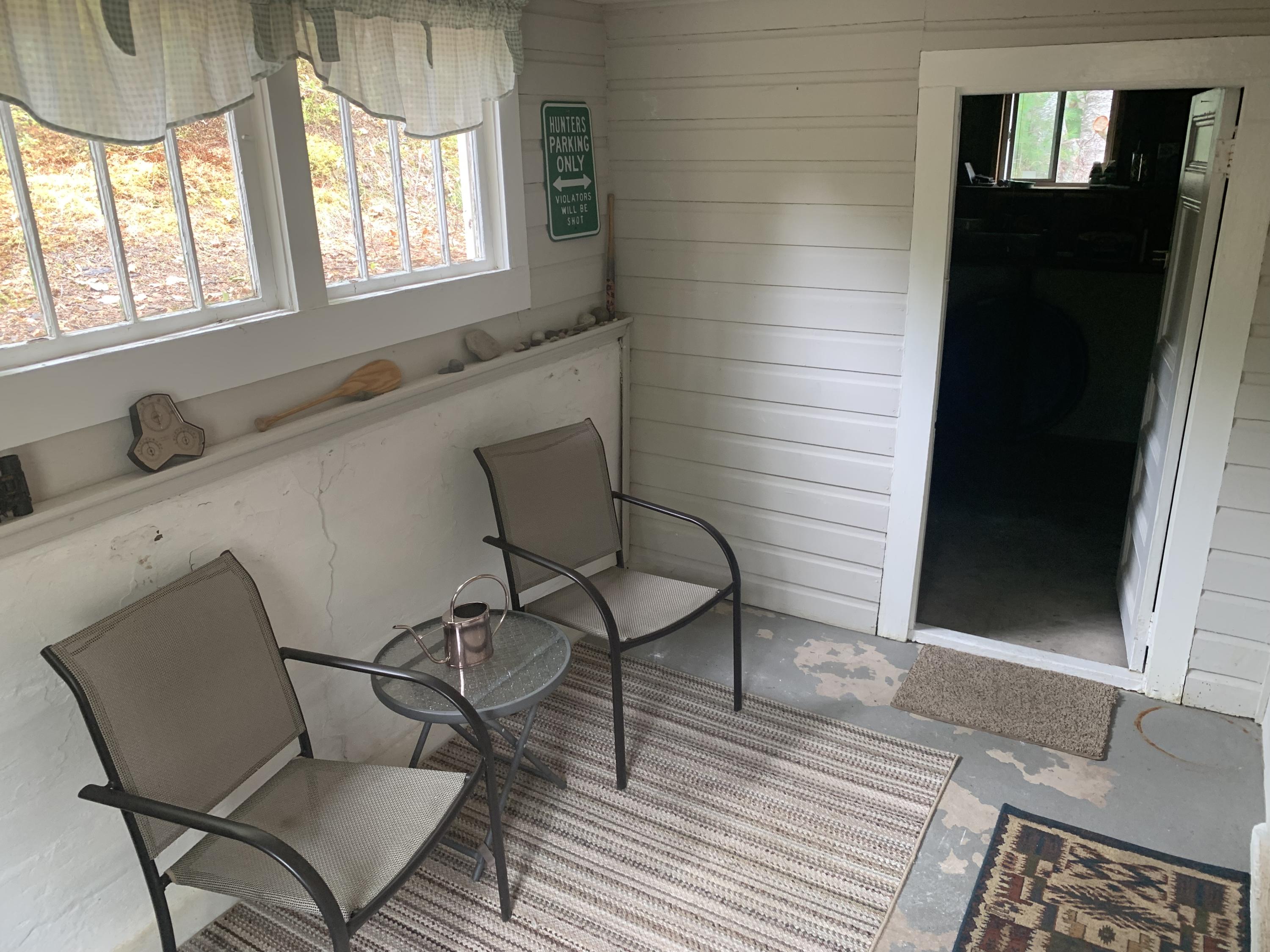 89 Prospect Street Millinocket, ME 04462 - Photo 5 of 18 F43E942B-2AE0-4834-A75D-981BB4E851F0