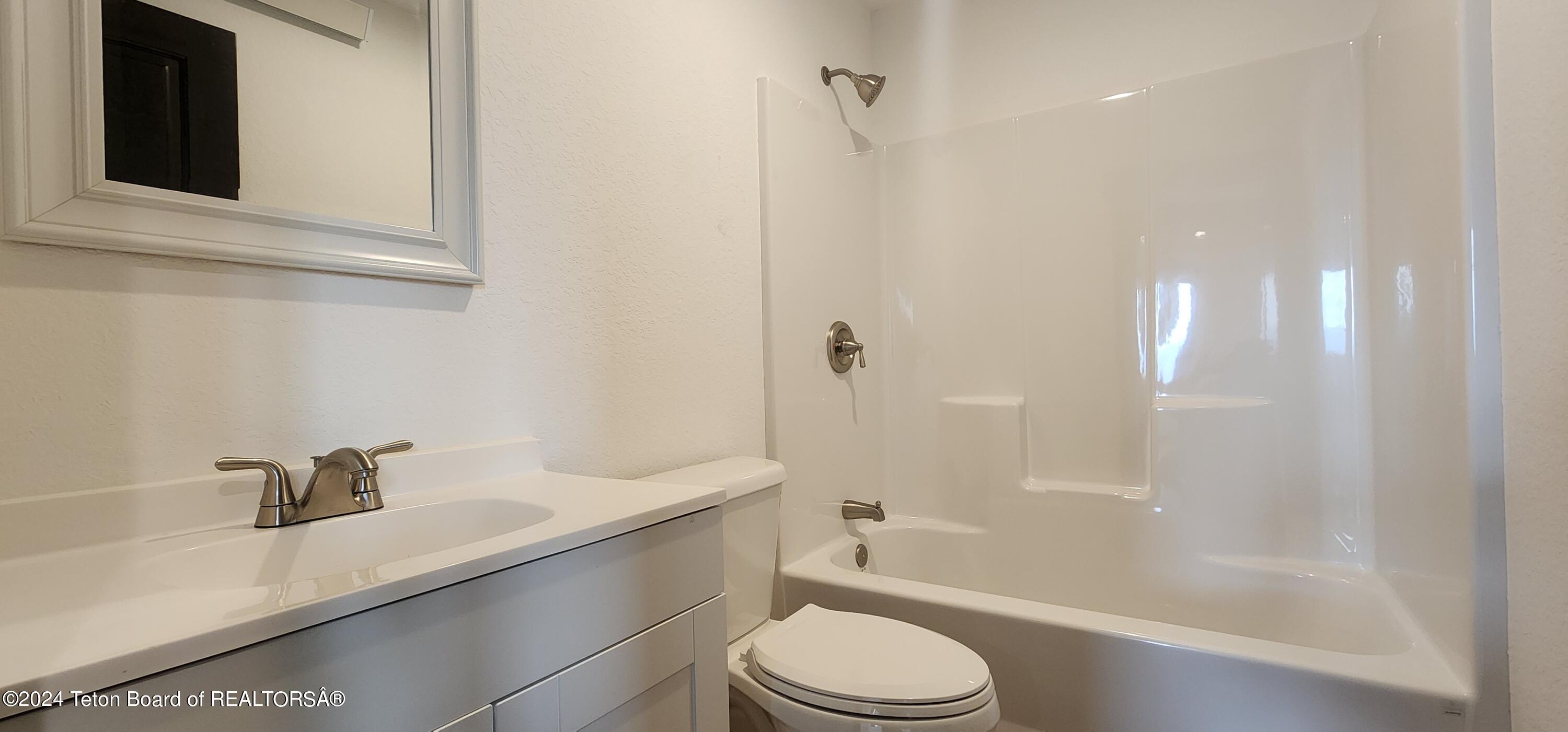 448 Serviceberry Road Victor, ID 83455 - Photo 7 of 10 20240812_121253