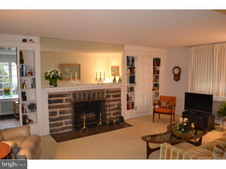 2601 West Darby Road Havertown, PA 19083 - Photo 6 of 18 Living Room
