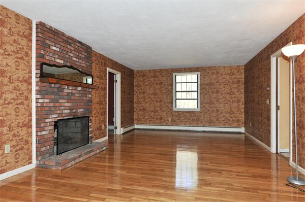 601 Rutland Street Carlisle, MA 01741 - Photo 5 of 13 Gallery Image 5