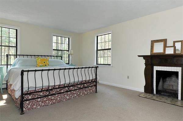 601 Rutland Street Carlisle, MA 01741 - Photo 8 of 13 Gallery Image 8