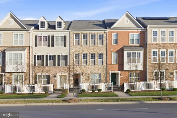 $479,990 | 7206 Wood Meadow Way, Lanham, MD 20706