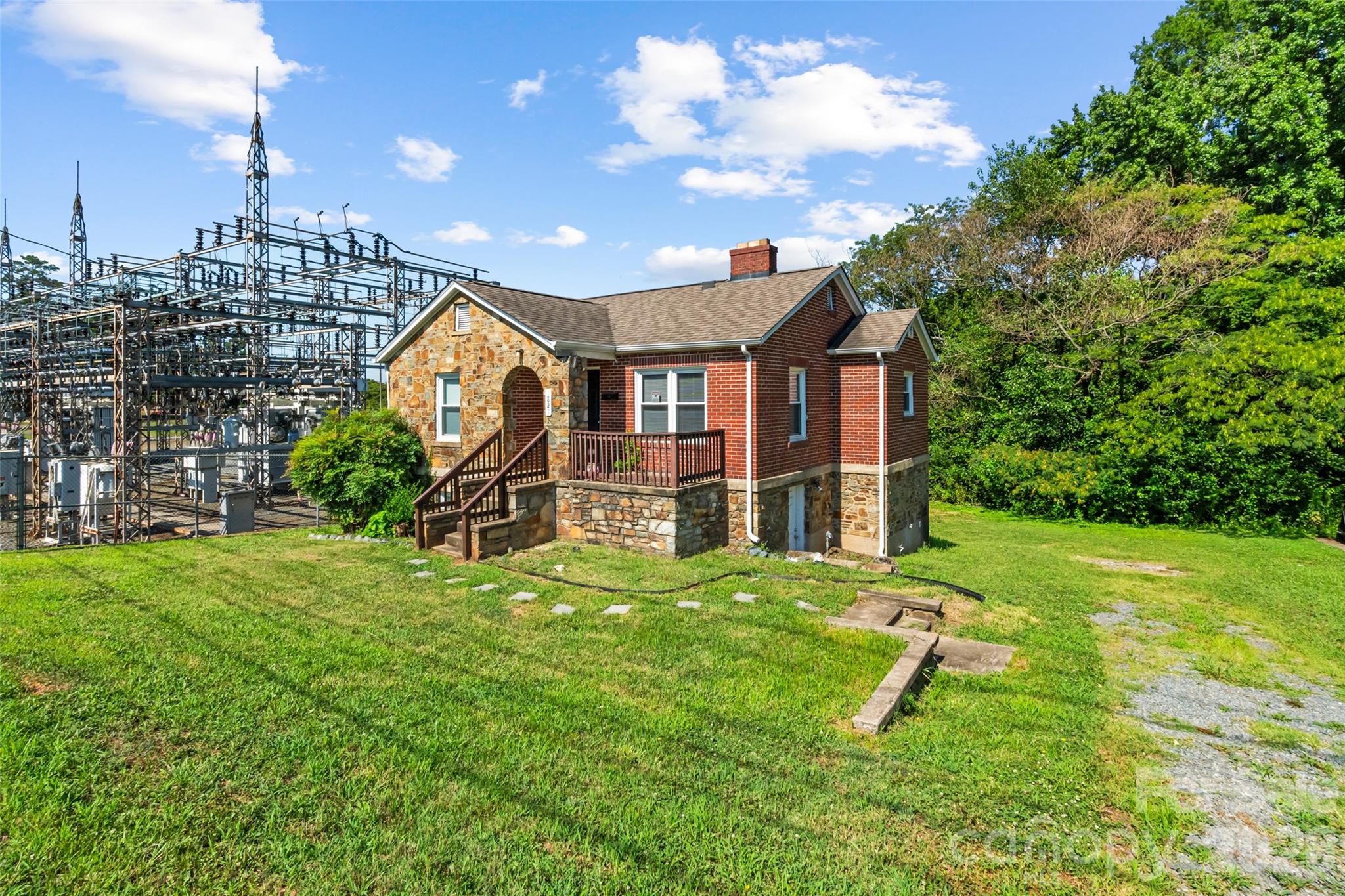 1821 Remount Road Charlotte, NC 28208 - Photo 3 of 39
