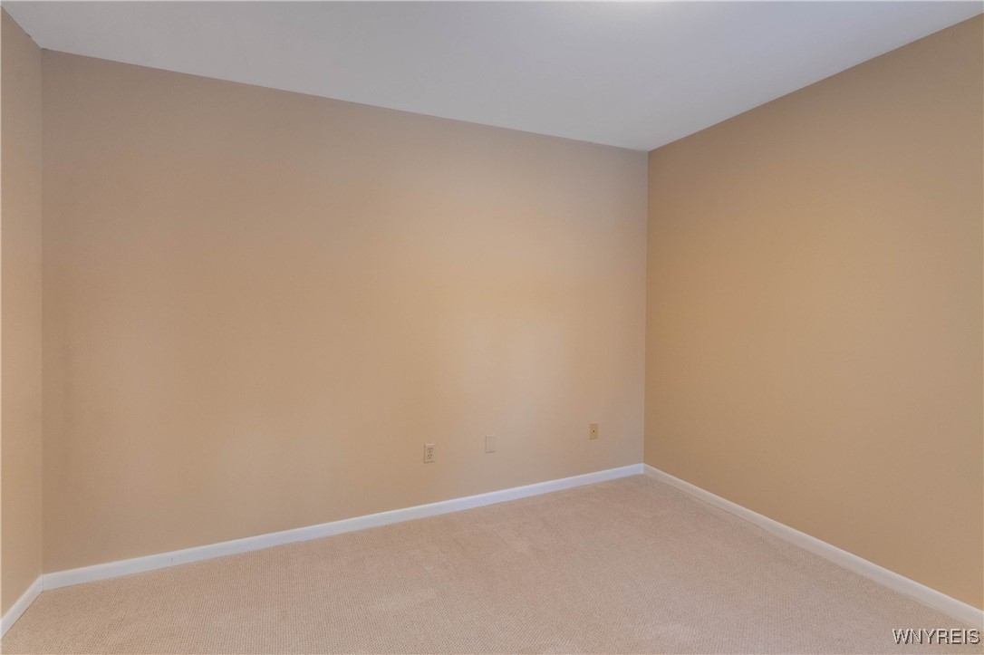 1105 Youngs Road, Unit F Amherst, NY 14221 - Photo 19 of 31