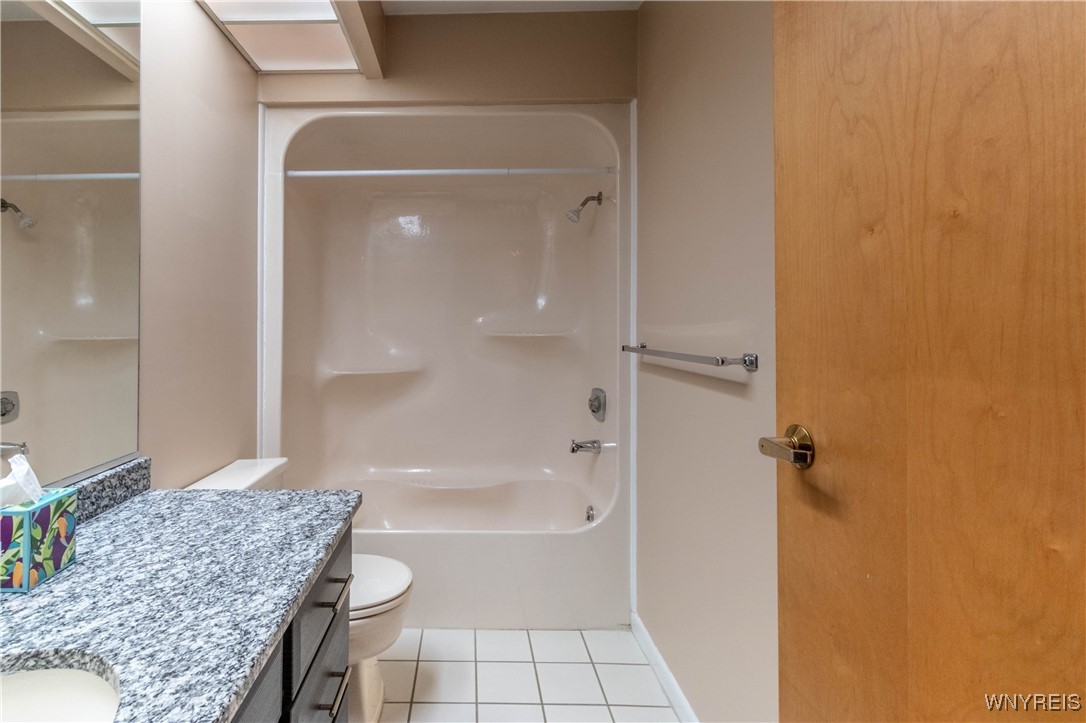 1105 Youngs Road, Unit F Amherst, NY 14221 - Photo 21 of 31