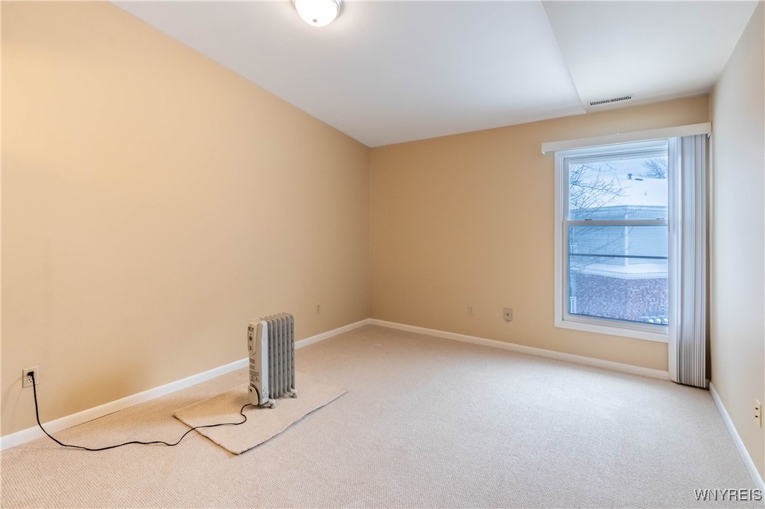 1105 Youngs Road, Unit F Amherst, NY 14221 - Photo 23 of 31