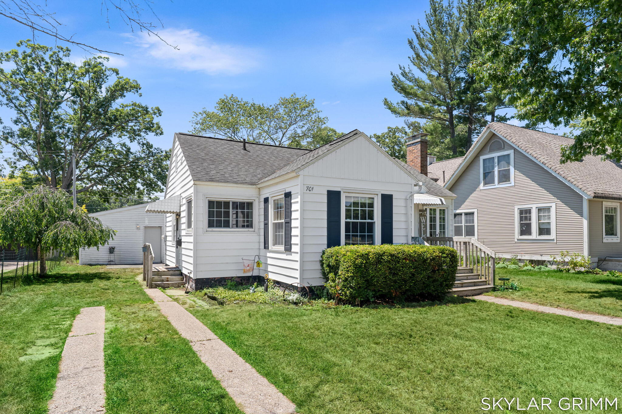 701 Fowler Street Muskegon, MI 49445 - Photo 3 of 30 3-web-or-mls-Project_20260706_2833