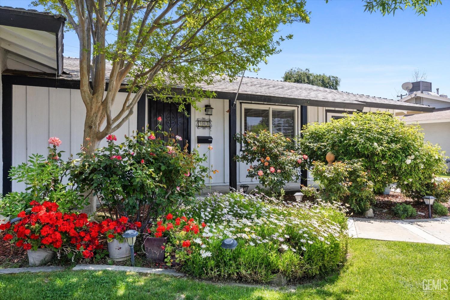 Undisclosed Address Bakersfield, CA 93309 - Photo 3 of 21