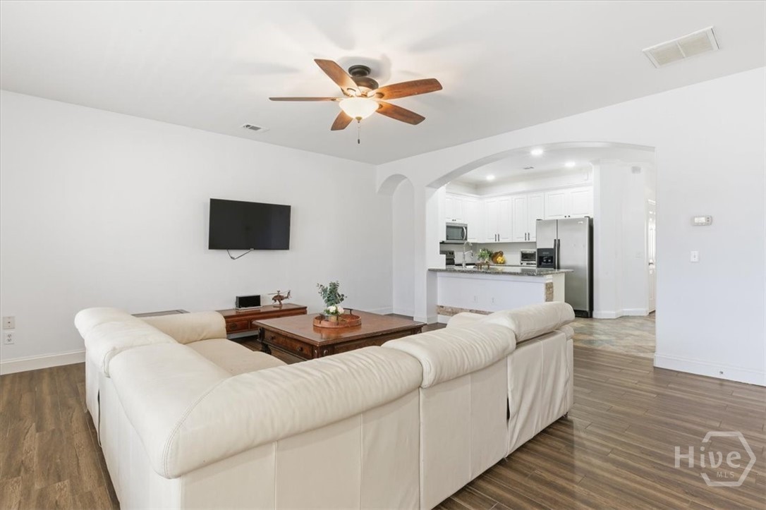 205 Durham Park Way Pooler, GA 31322 - Photo 15 of 51 Living???????????????????????????????????????? Room