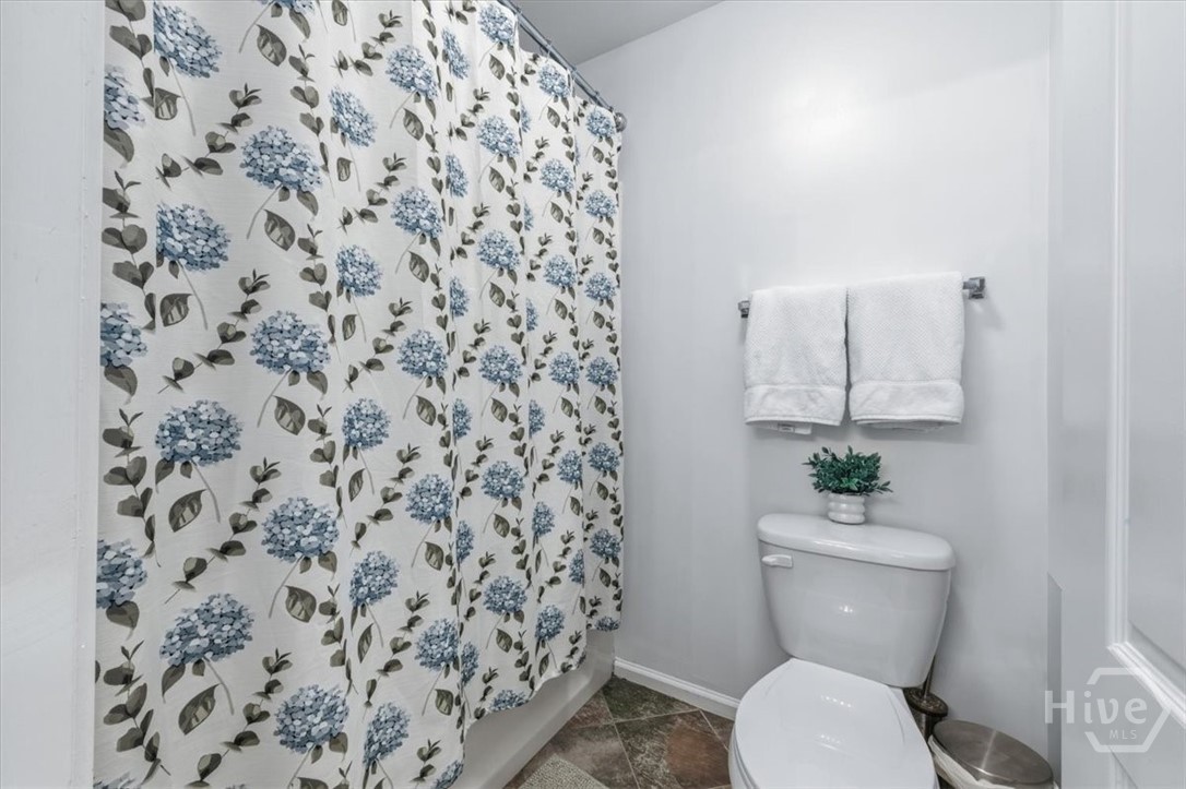 205 Durham Park Way Pooler, GA 31322 - Photo 25 of 51 Hallway Full Bathroom