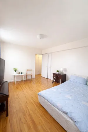 a bed room with a bed