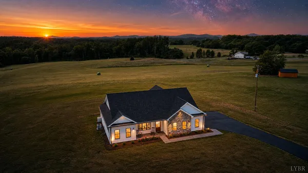 $499,900 | 8607 Virginia Byway, Bedford, VA 24523