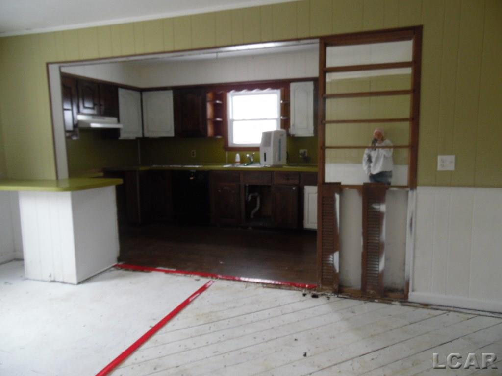 2575 West Sterns Road Lambertville, MI 48144 - Photo 9 of 14 31271899-8.JPG