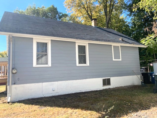 509 Ave I Sterling, IL 61081 - Photo 2 of 8 a view of a house with a yard