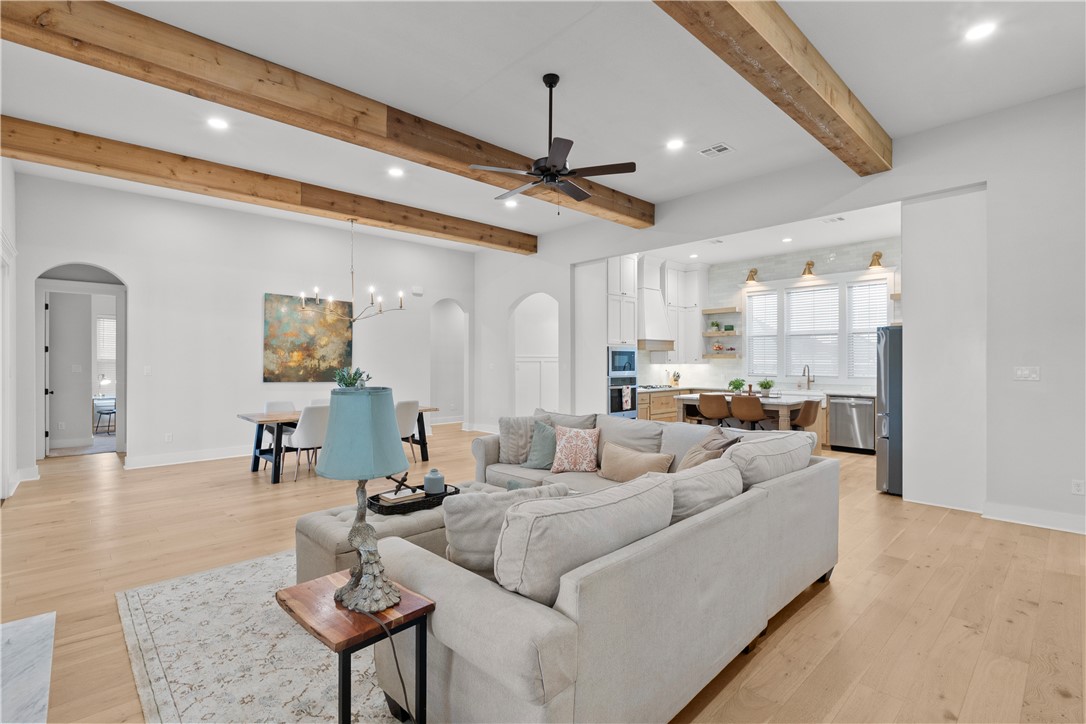 5001 Greenstone Way Bryan, TX 77802 - Photo 6 of 43 a living room with furniture