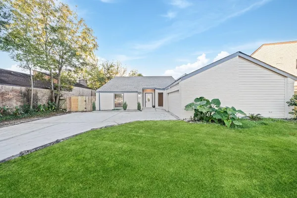 $2,500 | 6606 Winkleman Road, Houston, TX 77083