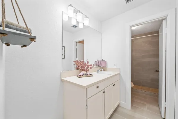 $2,500 | 6606 Winkleman Road, Houston, TX 77083