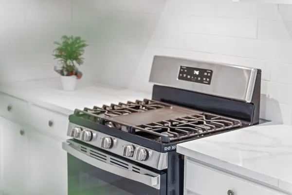 $2,500 | 6606 Winkleman Road, Houston, TX 77083