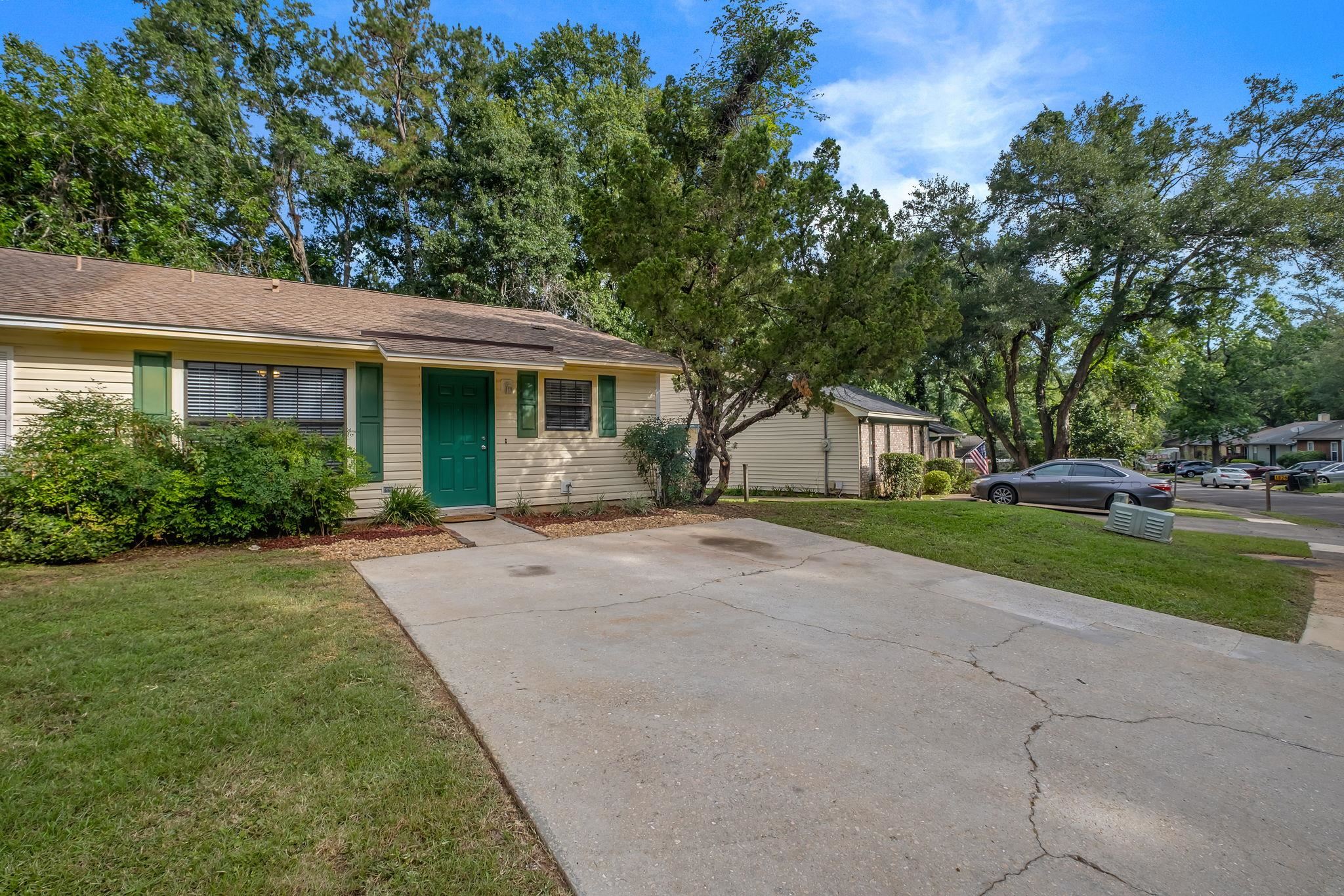1822 Meriadoc Road Tallahassee, FL 32303 - Photo 2 of 22