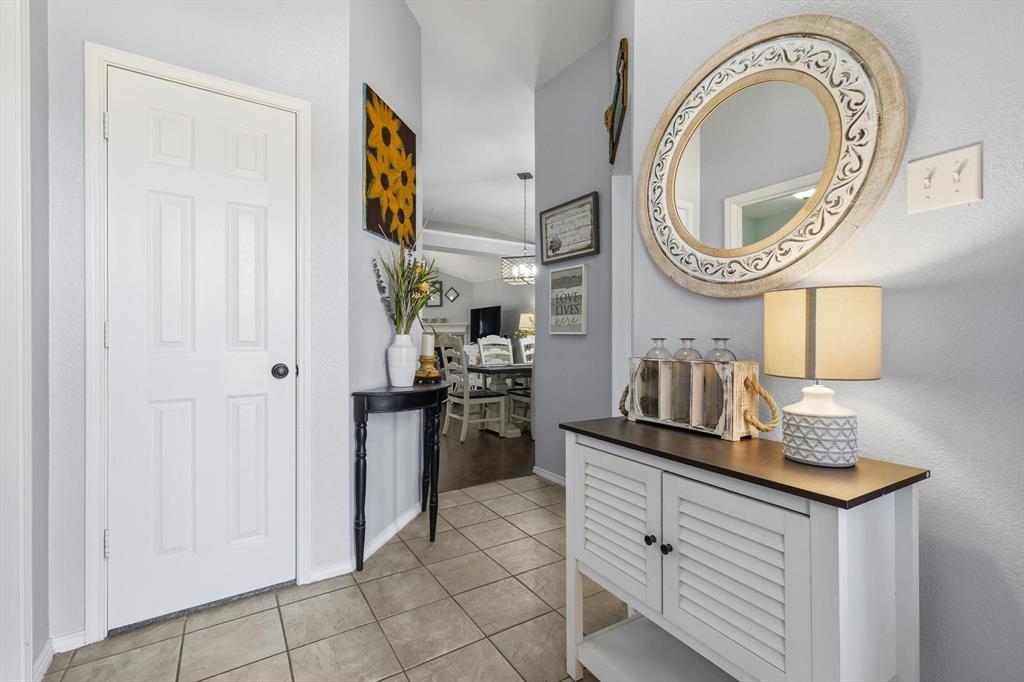 1305 Rye Glen Drive Midlothian, TX 76065 - Photo 4 of 36