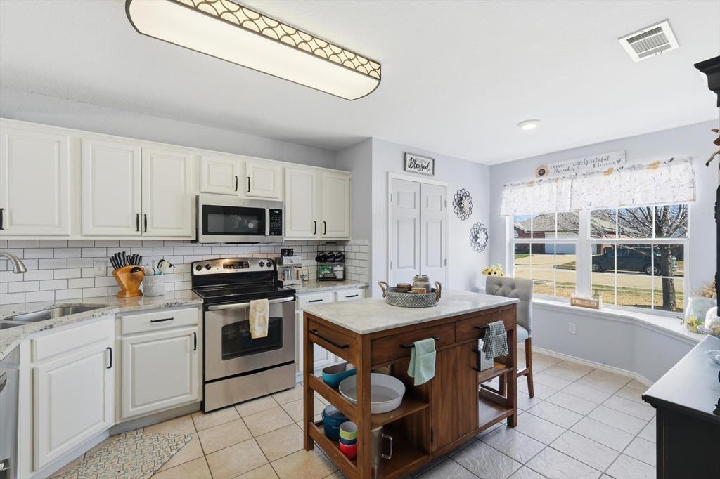 1305 Rye Glen Drive Midlothian, TX 76065 - Photo 7 of 36